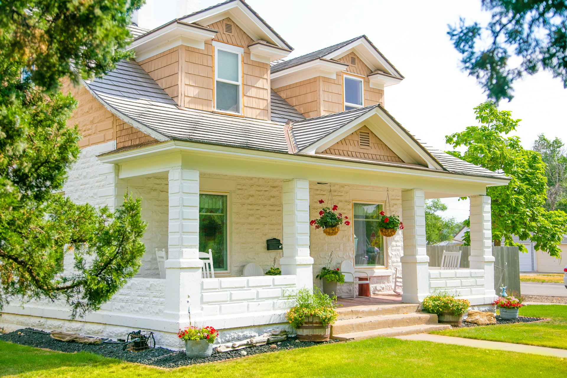 Home service work by Evergreen Pest Control